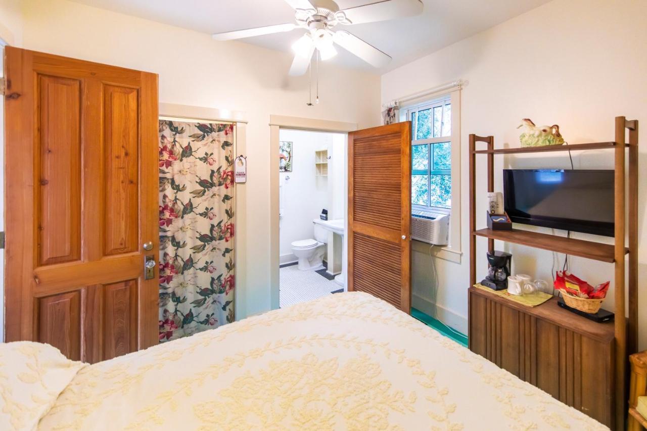Hibiscus Coffee & Guesthouse Grayton Beach Extérieur photo