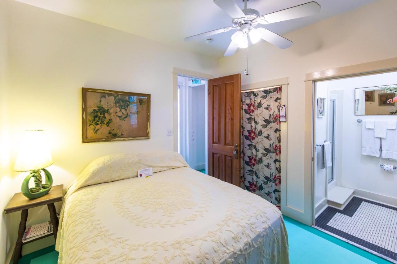 Hibiscus Coffee & Guesthouse Grayton Beach Extérieur photo