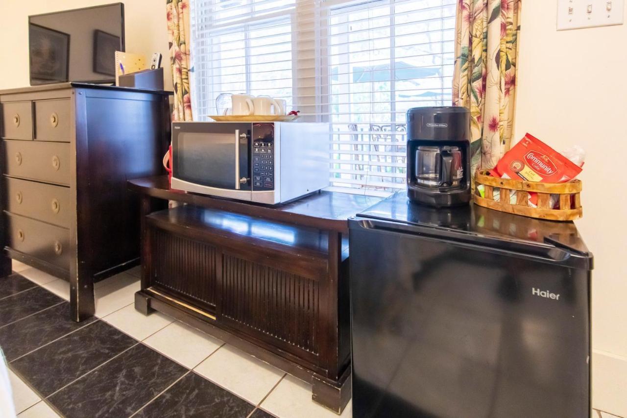 Hibiscus Coffee & Guesthouse Grayton Beach Extérieur photo
