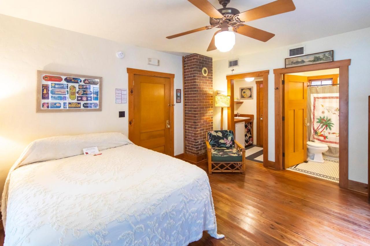 Hibiscus Coffee & Guesthouse Grayton Beach Extérieur photo