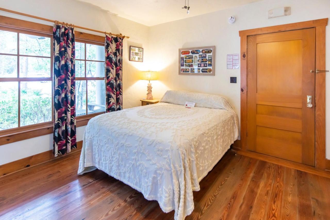 Hibiscus Coffee & Guesthouse Grayton Beach Extérieur photo