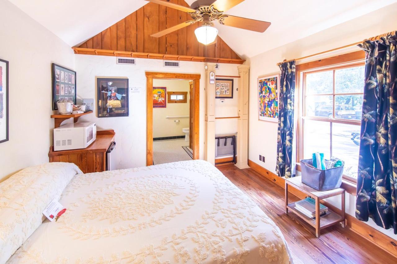 Hibiscus Coffee & Guesthouse Grayton Beach Extérieur photo